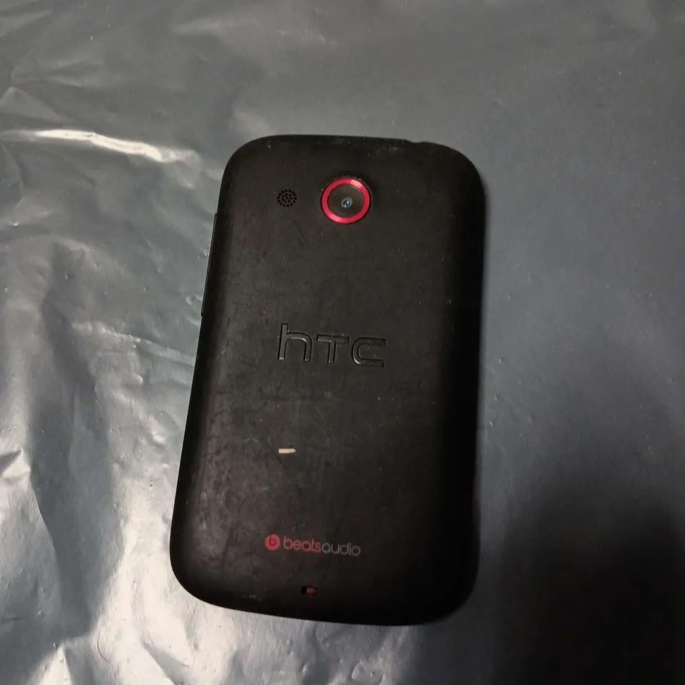 HTC SMARTPHONE WITH BEATS AUDIO – BLACK 