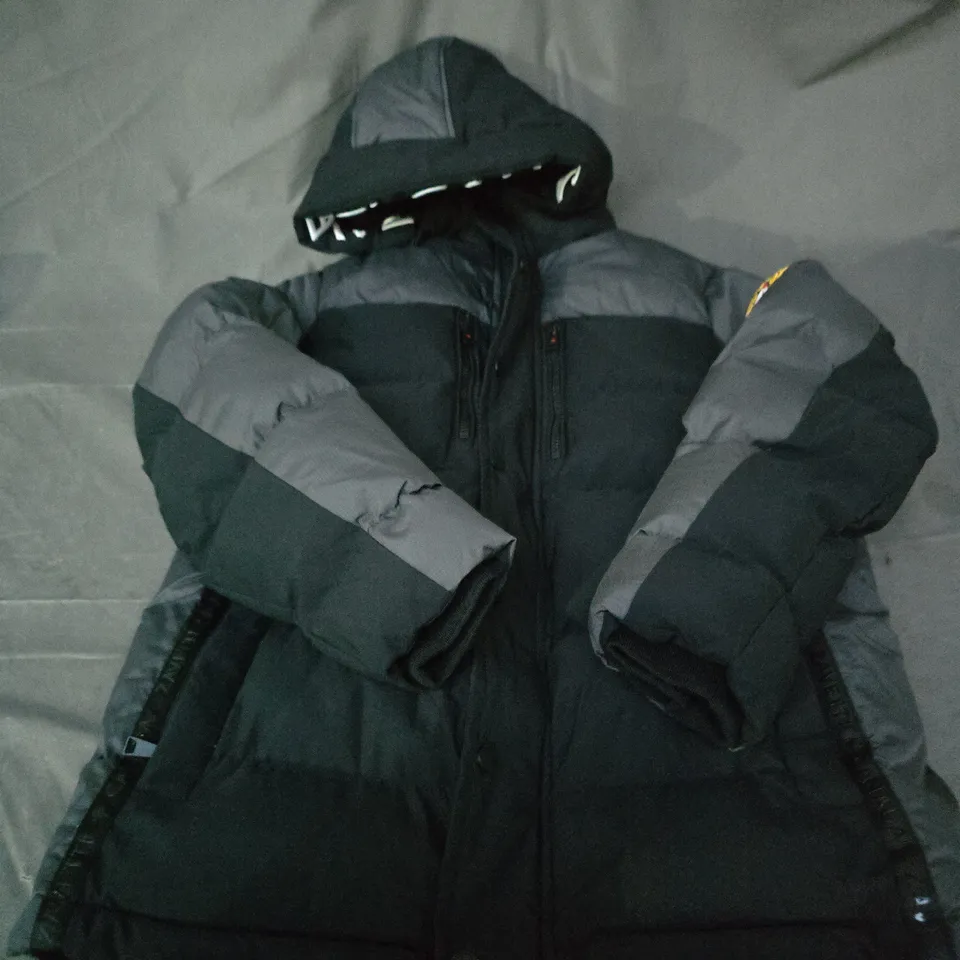 ZAVETTI CANADA COLOURBLOCK PUFFER JACKET – JET BLACK/ASPHALT, SIZE L/B