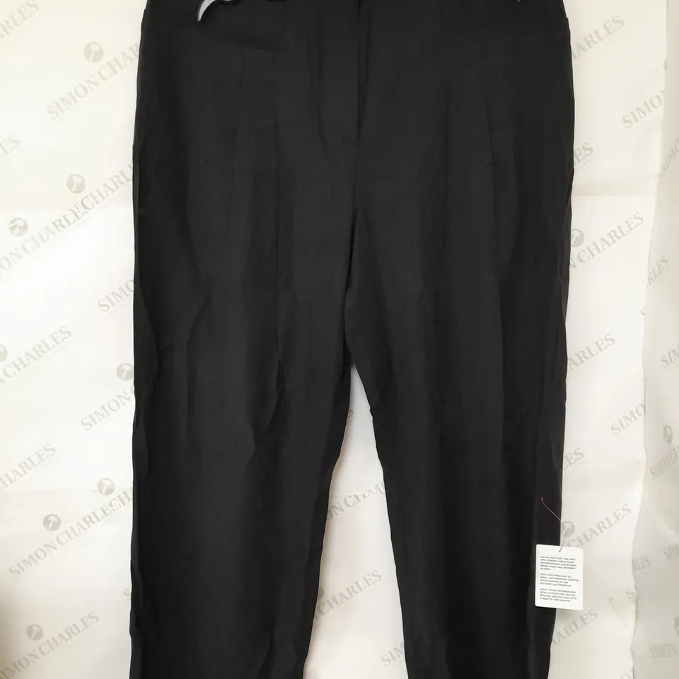 TOPSHOP PLEAT DETAIL TROUSERS IN BLACK SIZE 18