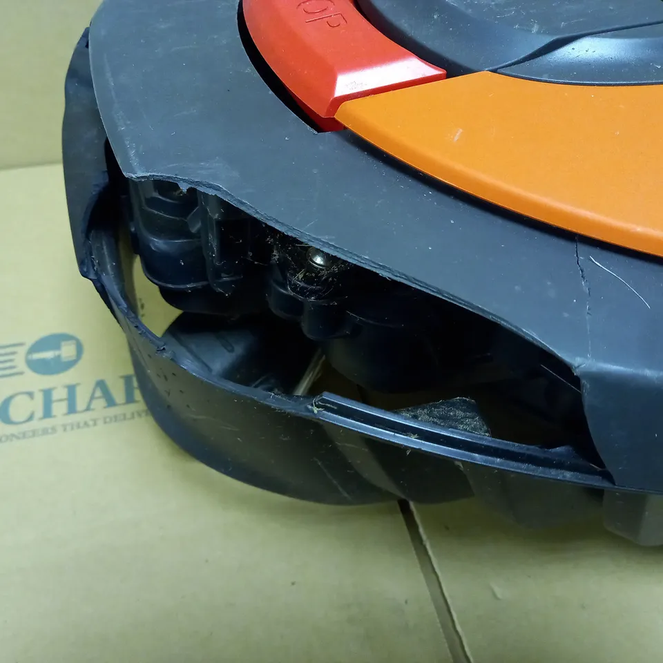 FLYMO EASILIFE 350 ROBOTIC LAWNMOWER