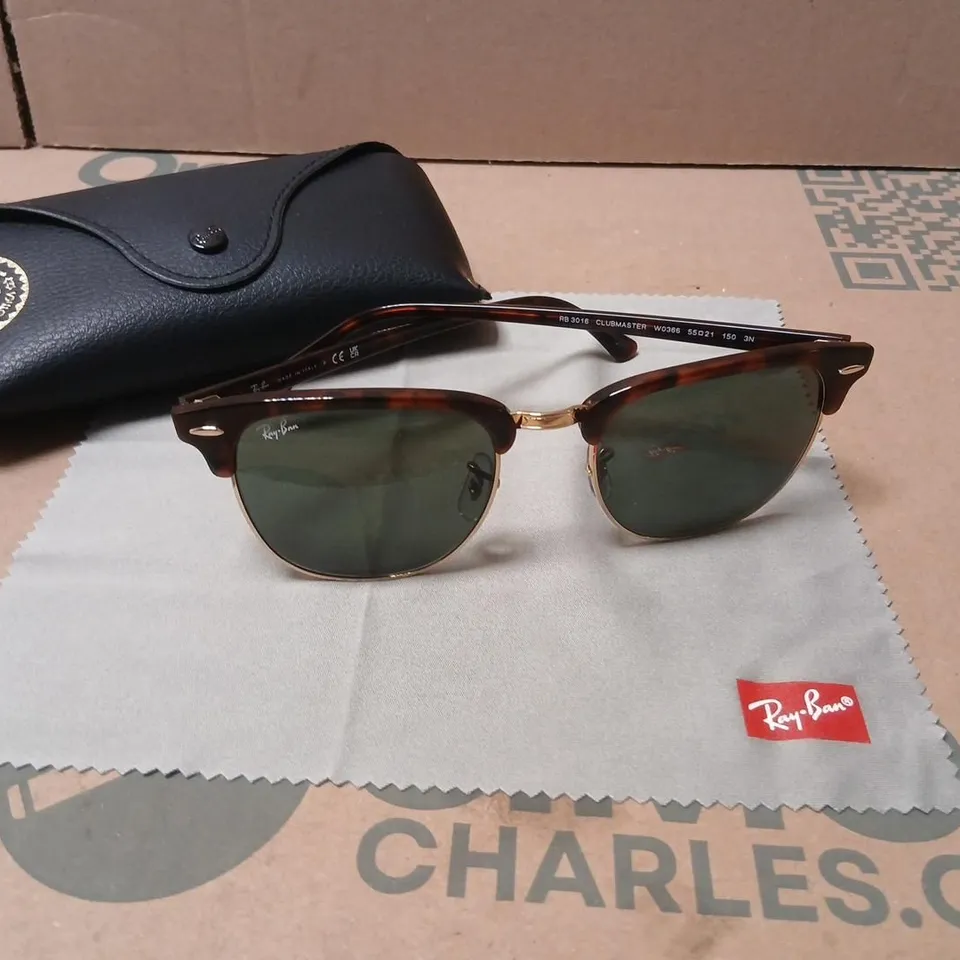 RAY-BAN RB3016 CLUBMASTER SUNGLASSES – TORTOISESHELL FRAME, GREEN LENSES