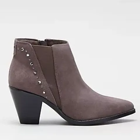 DANNII MINOGUE WESTERN ANKLE BOOT TAUPE SIZE 4