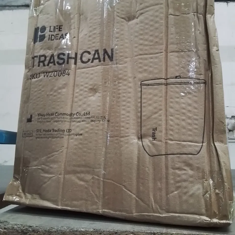 BOXED TRASH CAN 
