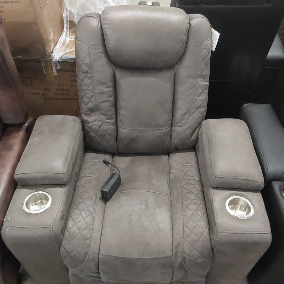 QUALITY DESIGNER FAUX LEATHER ELECTRIC RECLINING ARMCHAIR WITH CUPHOLERS