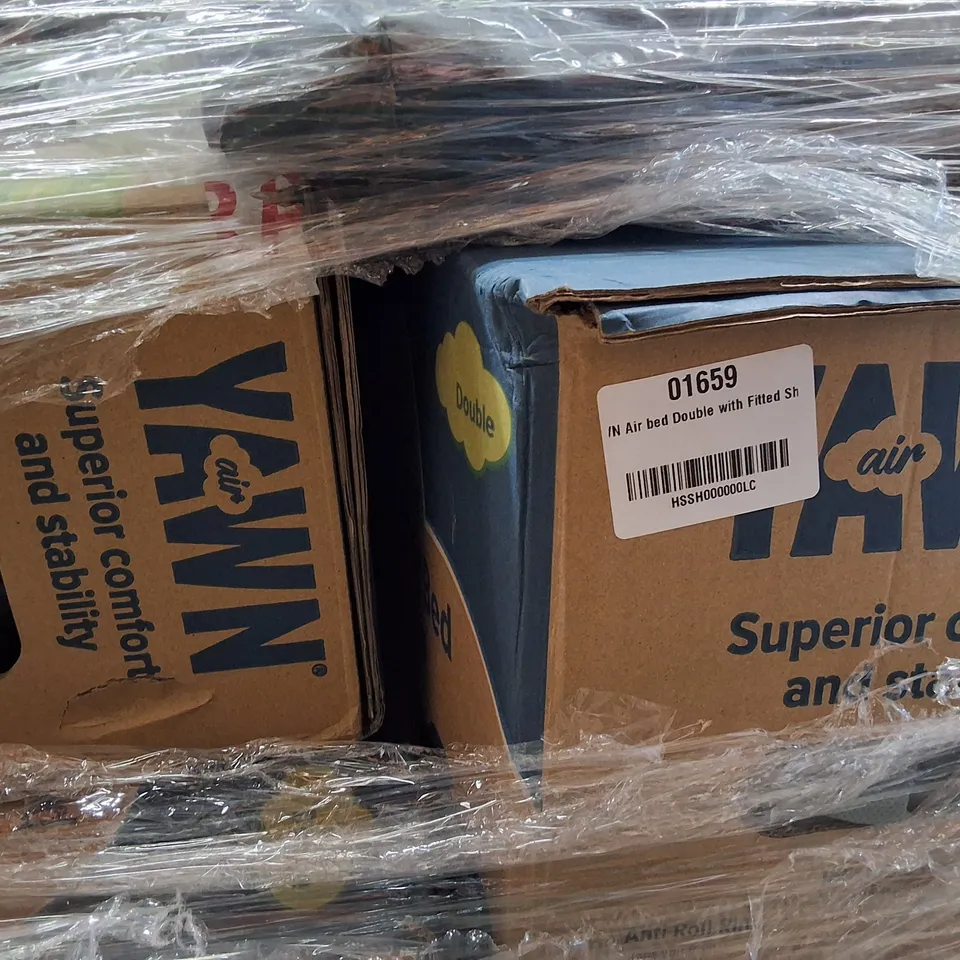 PALLET CONTAINING LARGE QUANTITY OF AIR BEDS