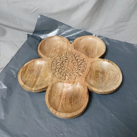 LAZY SUSAN STYLE ROTATING WOODEN STAND UNBXOED