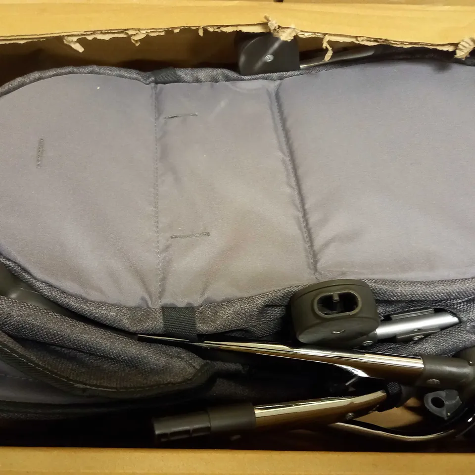 BABY CHIC CELUNA TRAVEL SYSTEM RRP £99.99