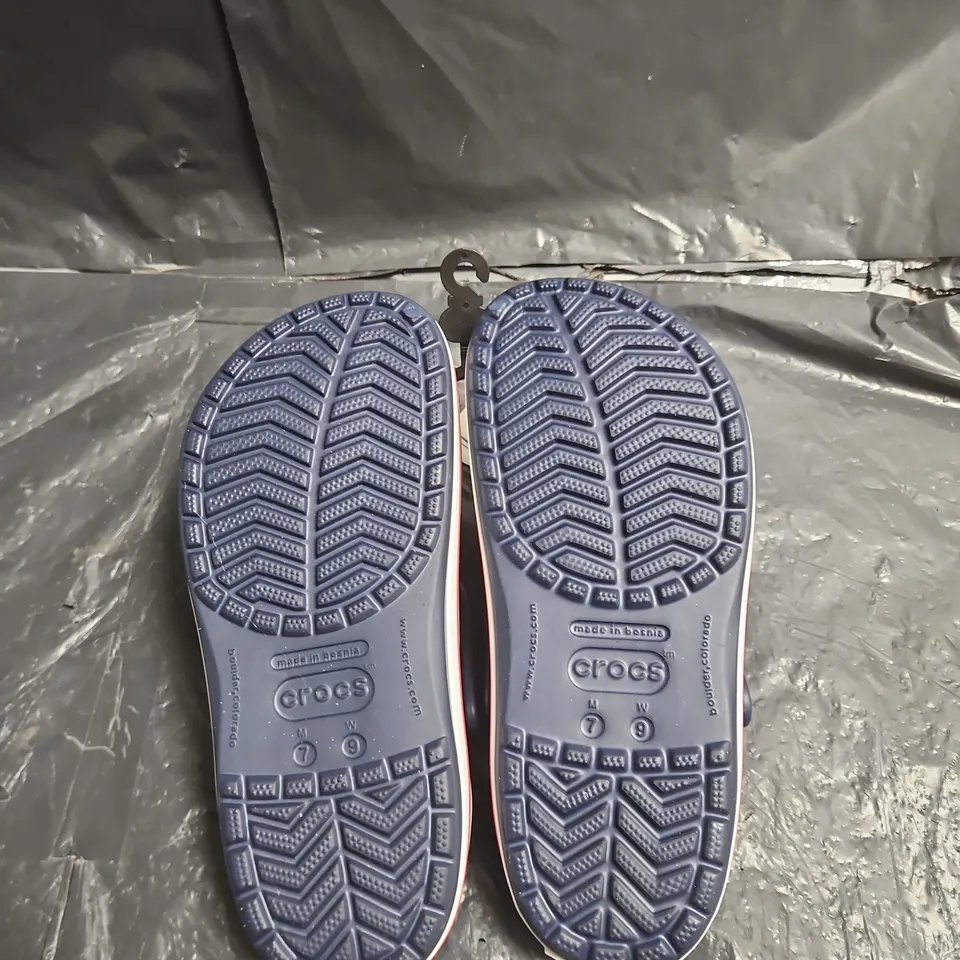 CROCS CROBAND NAVY BLUE CLOGS – UK 6 (US 7 / EU 39-40)