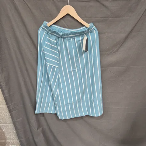 PATRA WOMEN'S STRIPED BLUE & WHITE ELASTIC-WAIST BOTTOMS, SIZE M (VERIFY MODEL)