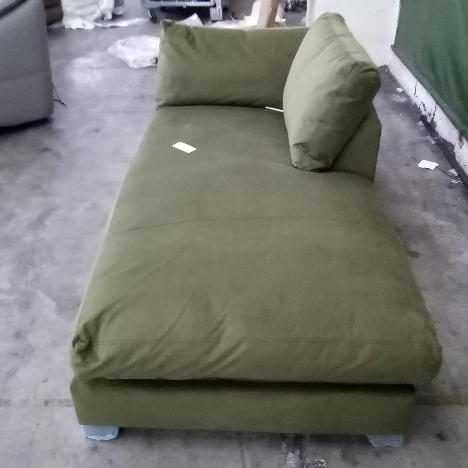 DESIGNER THE LOUNGE CO LOLA-FIBRE CHAISE UNIT RHF - HYDE PARK FABRIC
