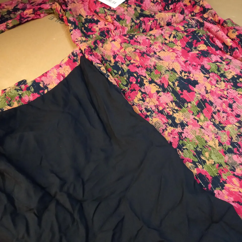 SEZANE BLACK/FLORAL METALIC DETAILED ROBE STYLE DRESS - SIZE 10