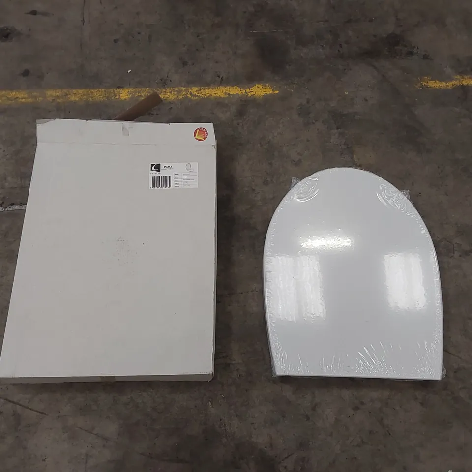 BOXED CALYPSO HILLSTON SC TOILET SEAT 