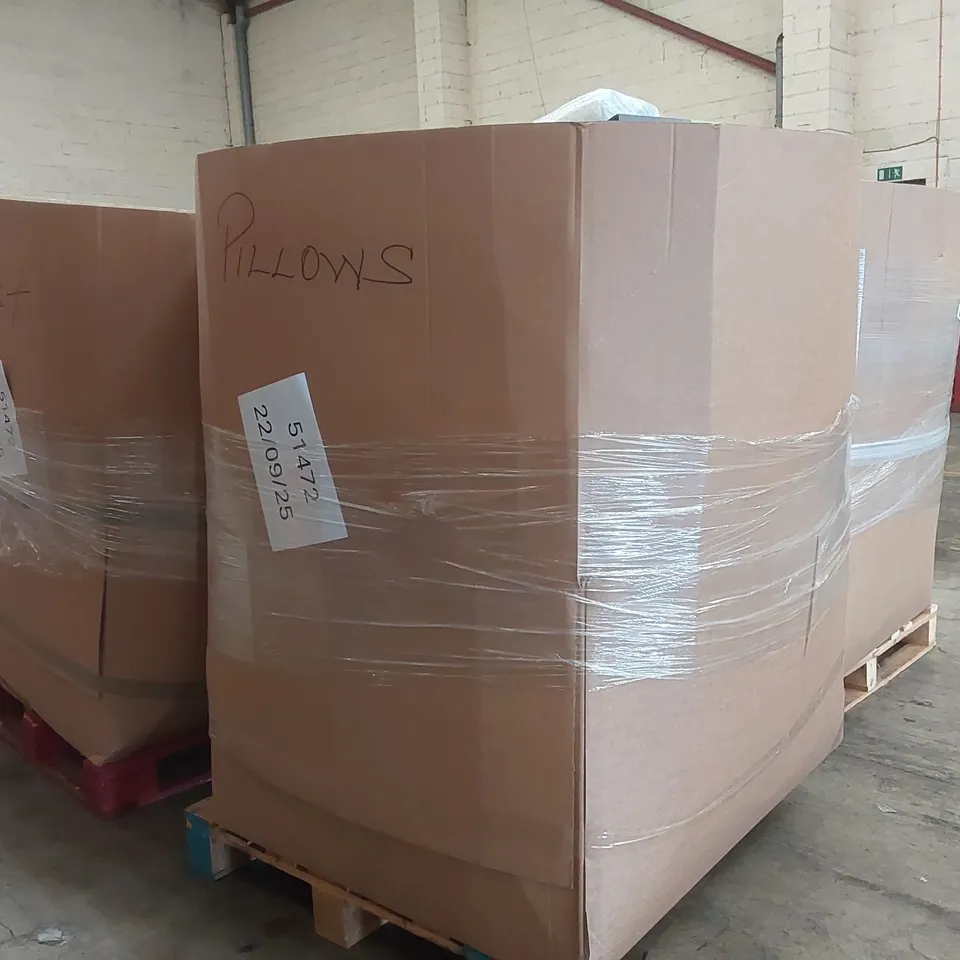 PALLET CONTAINING A VERY LARGE QUANTITY OF ASSORTED PILLOWS AND RELATED BEDDING/COMFORT PRODUCTS ECT