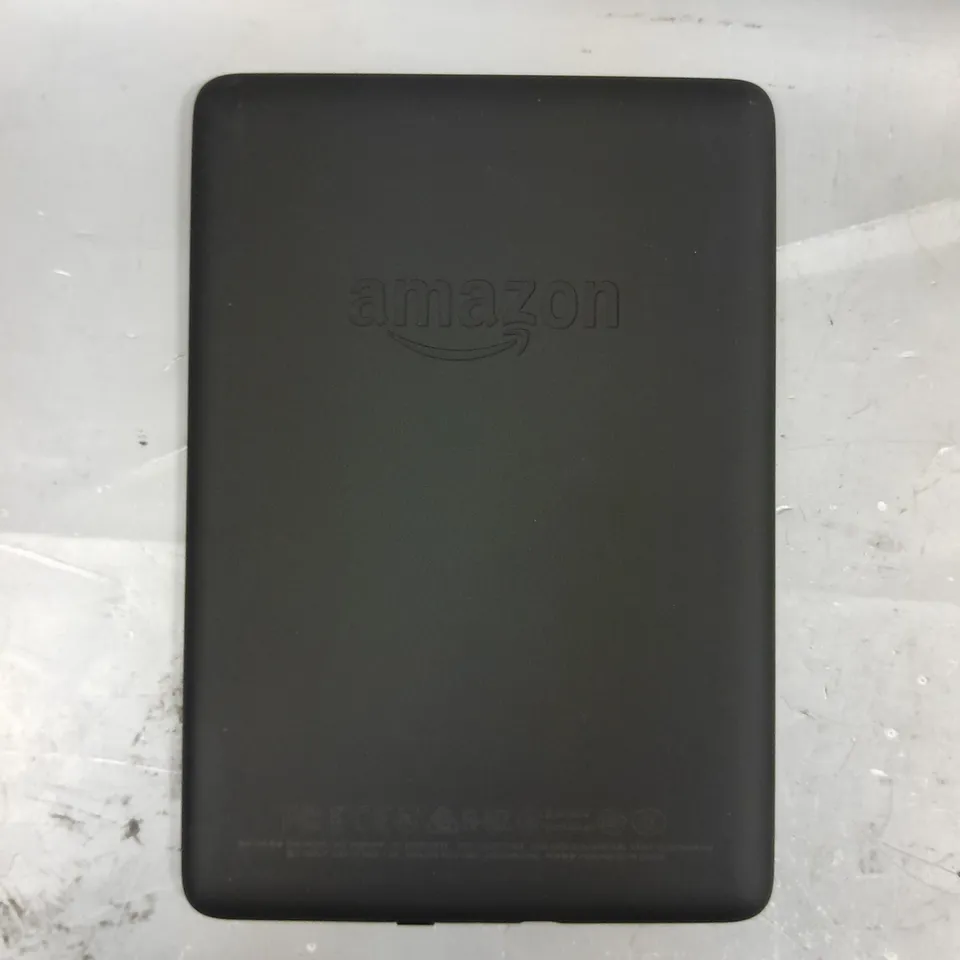 AMAZON KINDLE PAPERWHITE E-READER 
