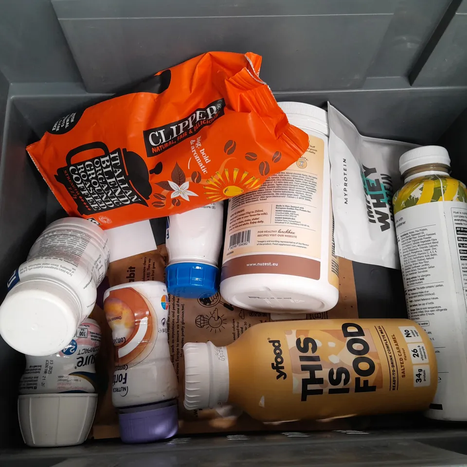 15 ASSORTED FOOD ITEMS TO INCLUDE NEW ZEALAND RAW HONEY, DIFFERENCE COFFEE PODS, ORIGIN JADE COFFEE AND ST LAWRENCE GOLD MAPLE SYRUP - COLLECTION ONLY