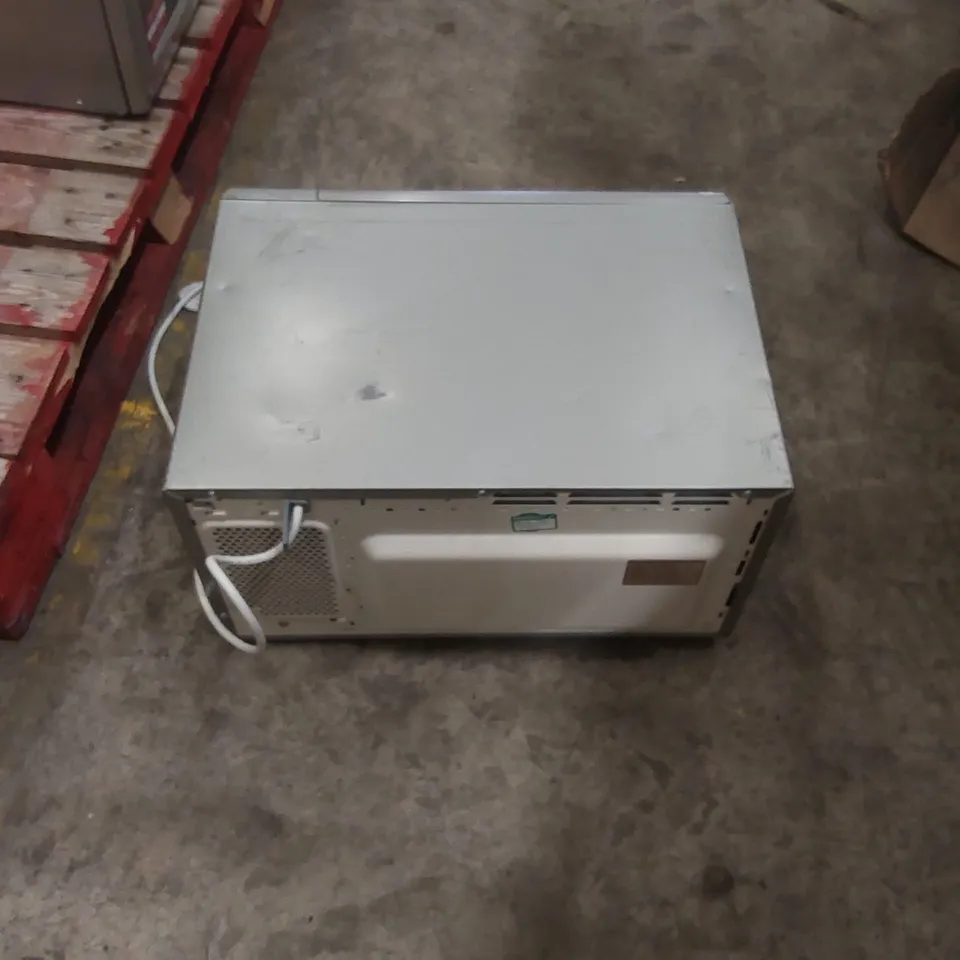 SHARP 900W MICROWAVE OVEN