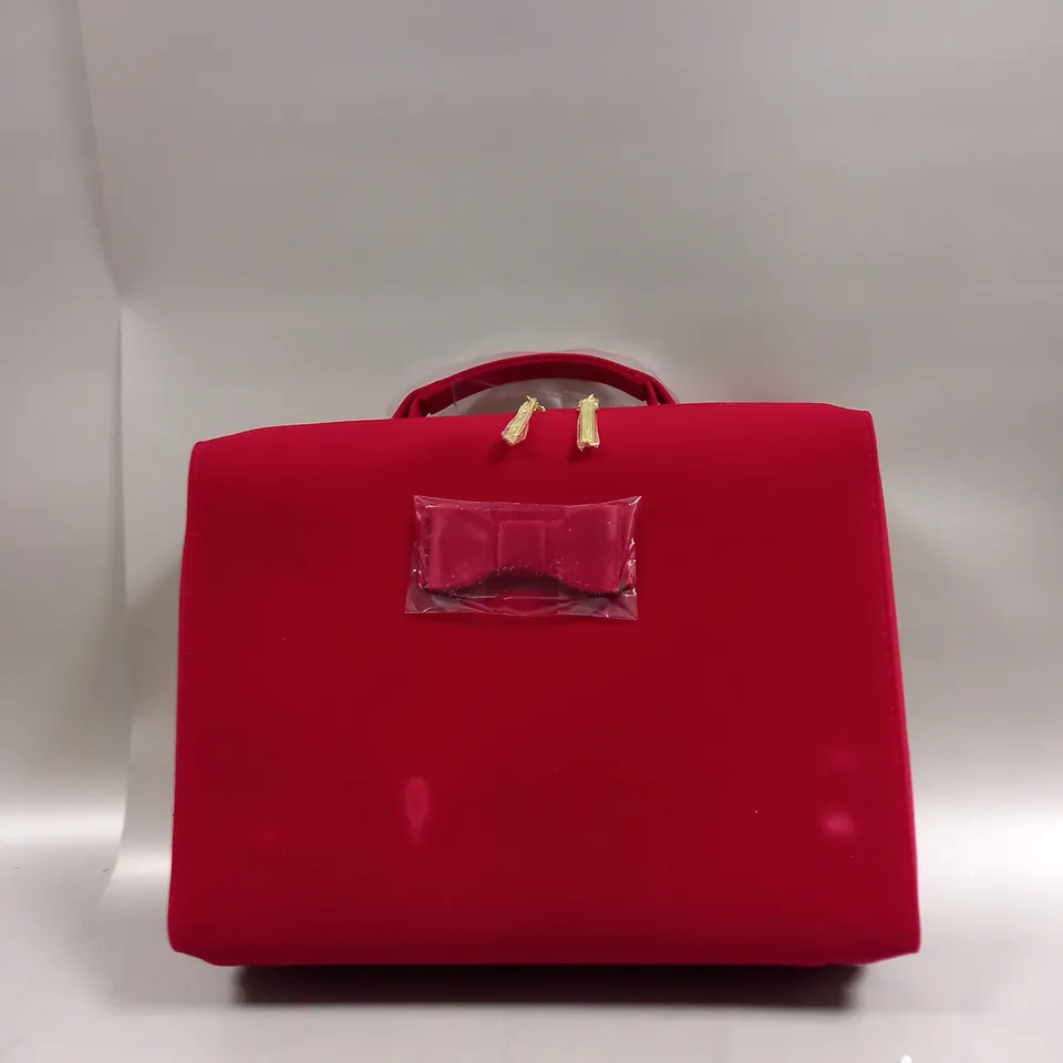 ESTEE LAUDER MAKE-UP BOX 