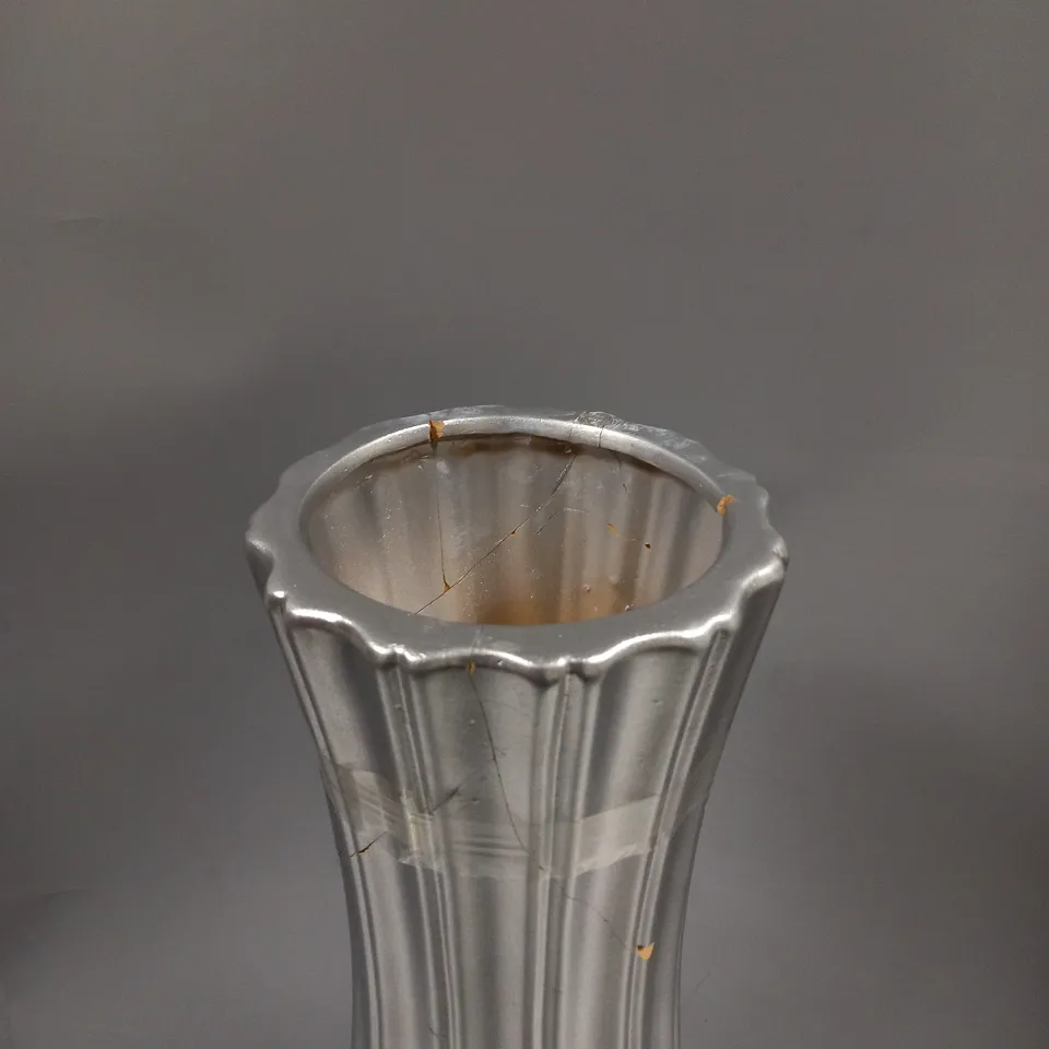 BOXED TALL GEOMETRIC VASE IN SILVER APPROX 60X16CM