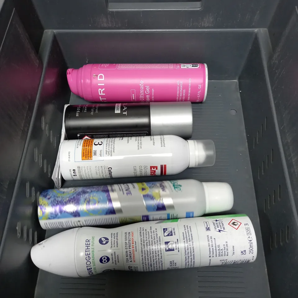 BOX OF APPROXIMATELY 10 ASSORTED AEROSOLS TO INCLUDE - CLIPPERCIDE SPRAY - AUTOWAX INSTANT SPRAY & SHINE - ENSTILAR CUTANEOUS FOAM - ETC - COLLECTION ONLY