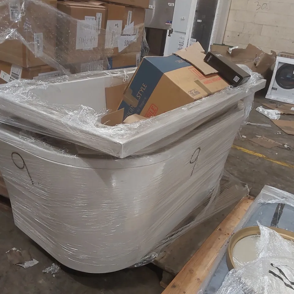 PALLET CONTAINING ASSORTED BATHROOM FURNITURE ITEMS