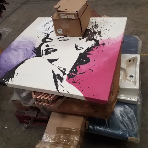 PALLET CONTAINING ASSORTED PRODUCTS INCLUDING WRAPPED CANVAS WALL DECOR, BASIN, DIAMOND SHAPED MIRRORS & HEADBOARD