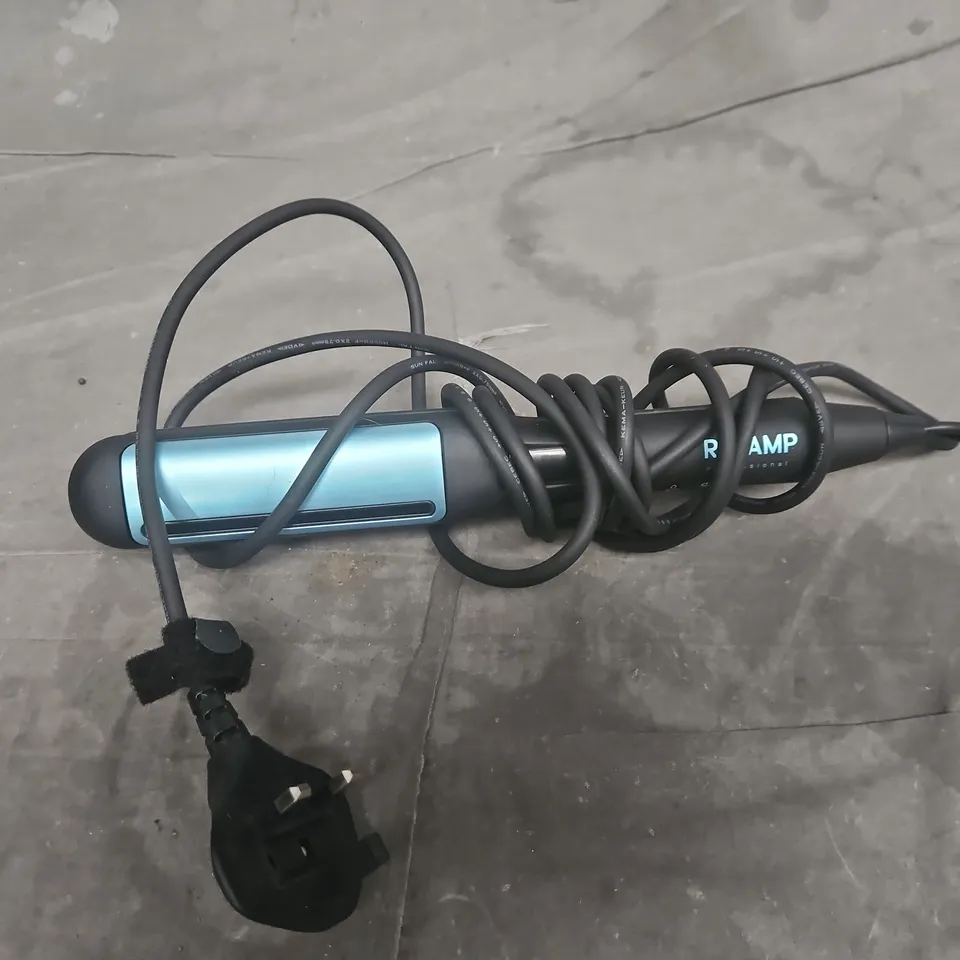 BOXED REVAMP PROGLOSS HYDRO SHIELD SHINE CERAMIC STRAIGHTENER