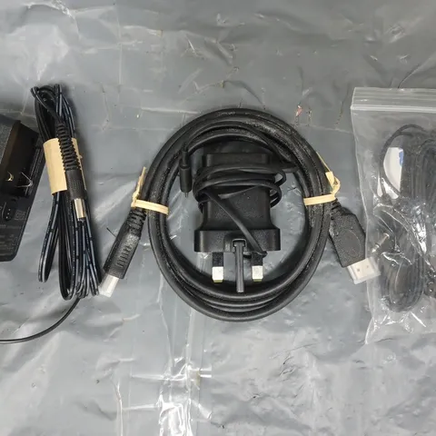APPROXIMATELY 15 ASSORTED ELECTRICAL ITEMS TO INCLUDE VARIOUS PLUGS AND CABLES