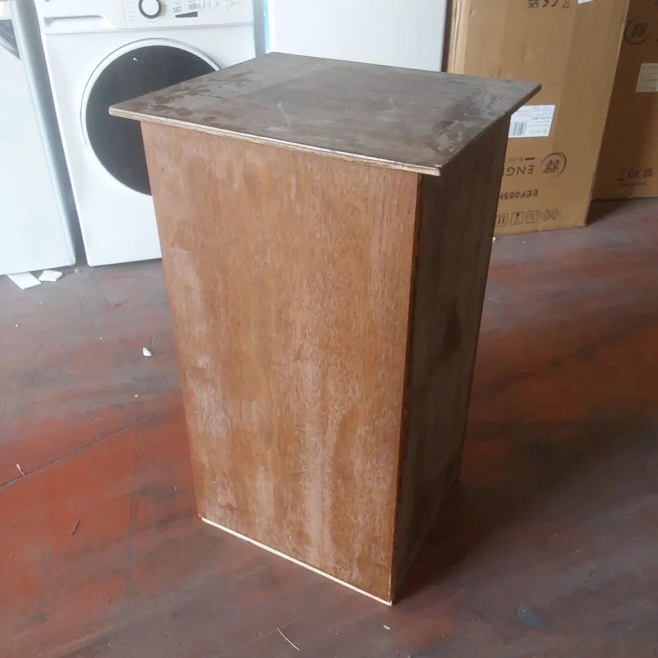 6 x WOODEN STORAGE CABINETS 