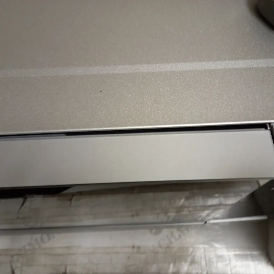PANASONIC 900W STANDARD FLATBED MICROWAVE NN-SF464M