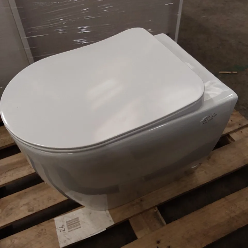 CREAVIT TOILET BASIN WITH SEAT