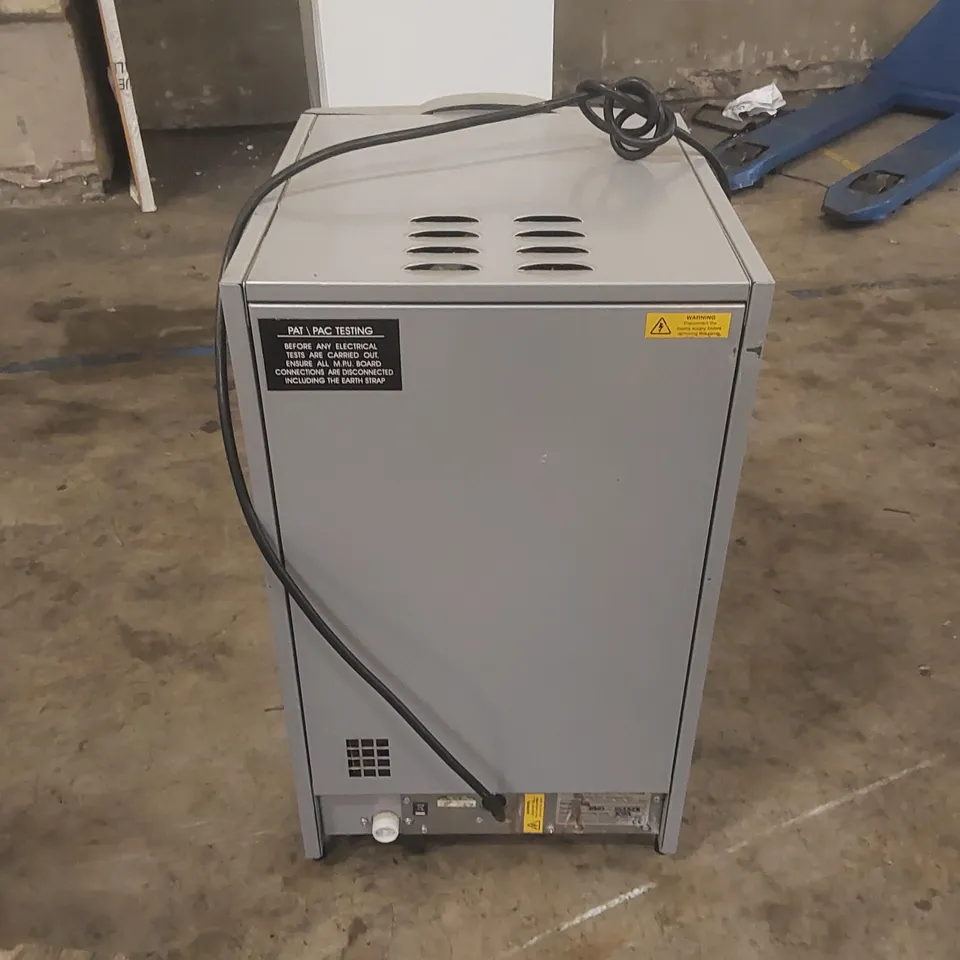 ADESSO COMMERCIAL COFFEE VENDING MACHINE