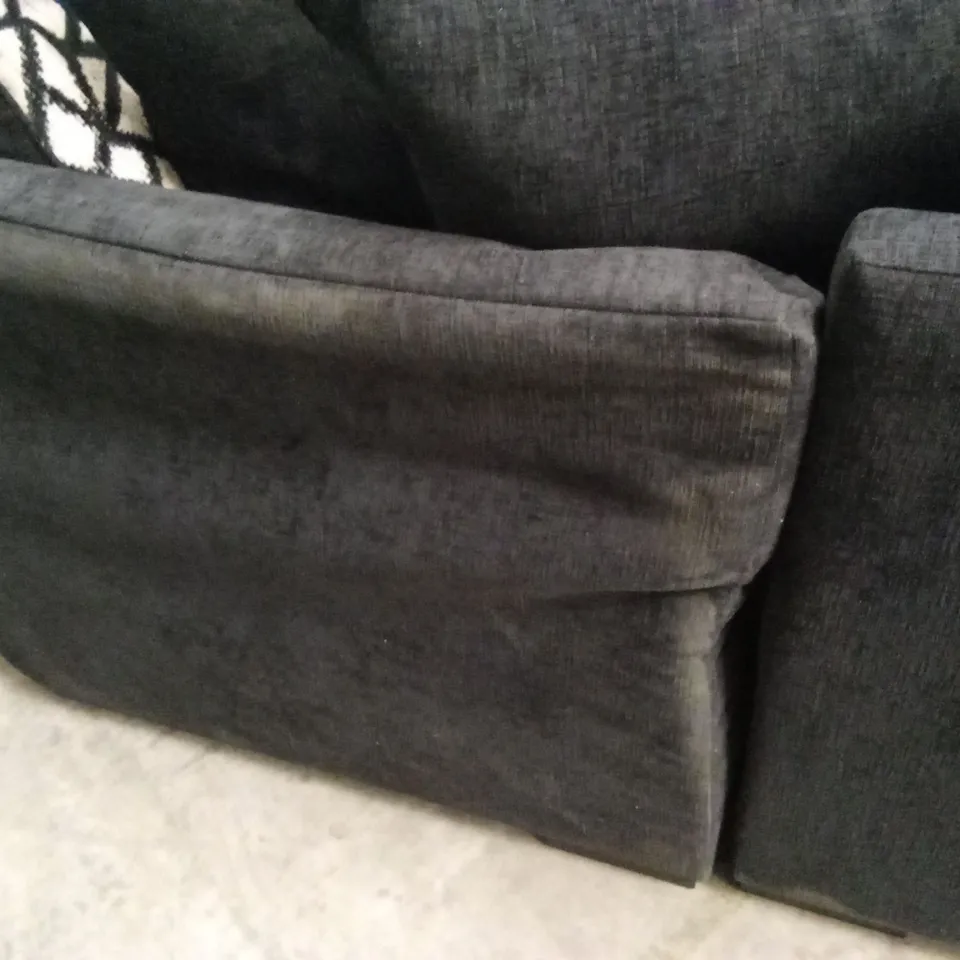 PAYTON RIGHT HAND CORNER GROUP/CHAISE SOFA RRP £1249