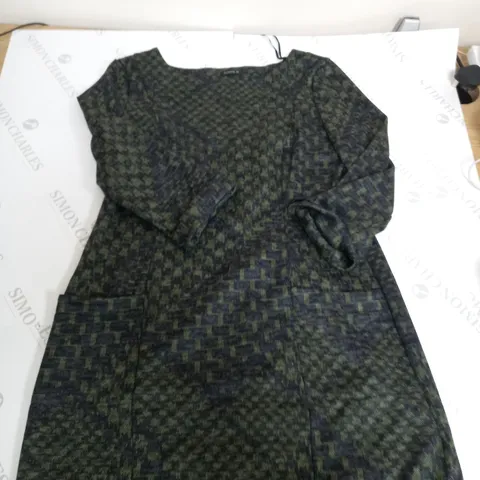 ROMAN OCCASSIONAL DRESS SIZE UNSPECIFIED