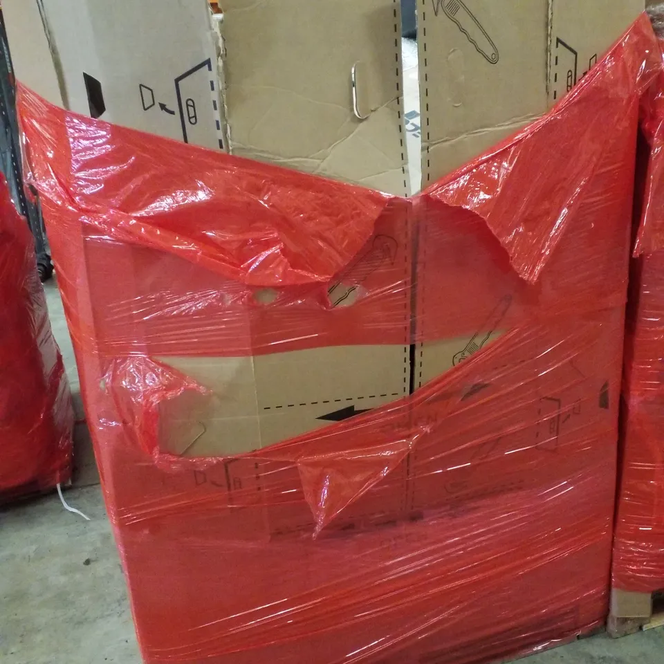 PALLET CONTAINING ASSORTED PRODUCTS INCLUDING FOOD WARMER DISPLAY, RETRACTABLE BABY GATE, DIGITAL SCALE & DOG BED