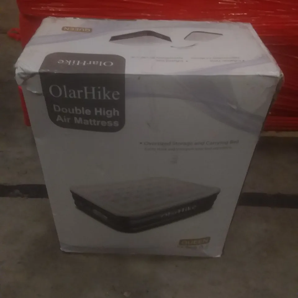 PALLET OF ASSORTED ITEMS INCLUDING DOUBLE AIR MATTRESSES, OFFICE CHAIR