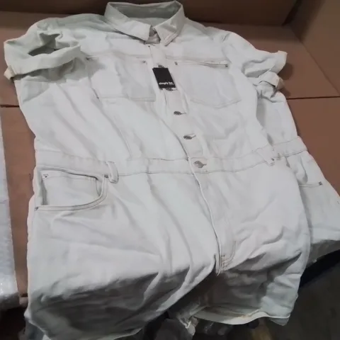 BOXED BRAND NEW APPROXIMATELY 2 SIMPLY BE DENIM PLAYSUIT SIZE 28