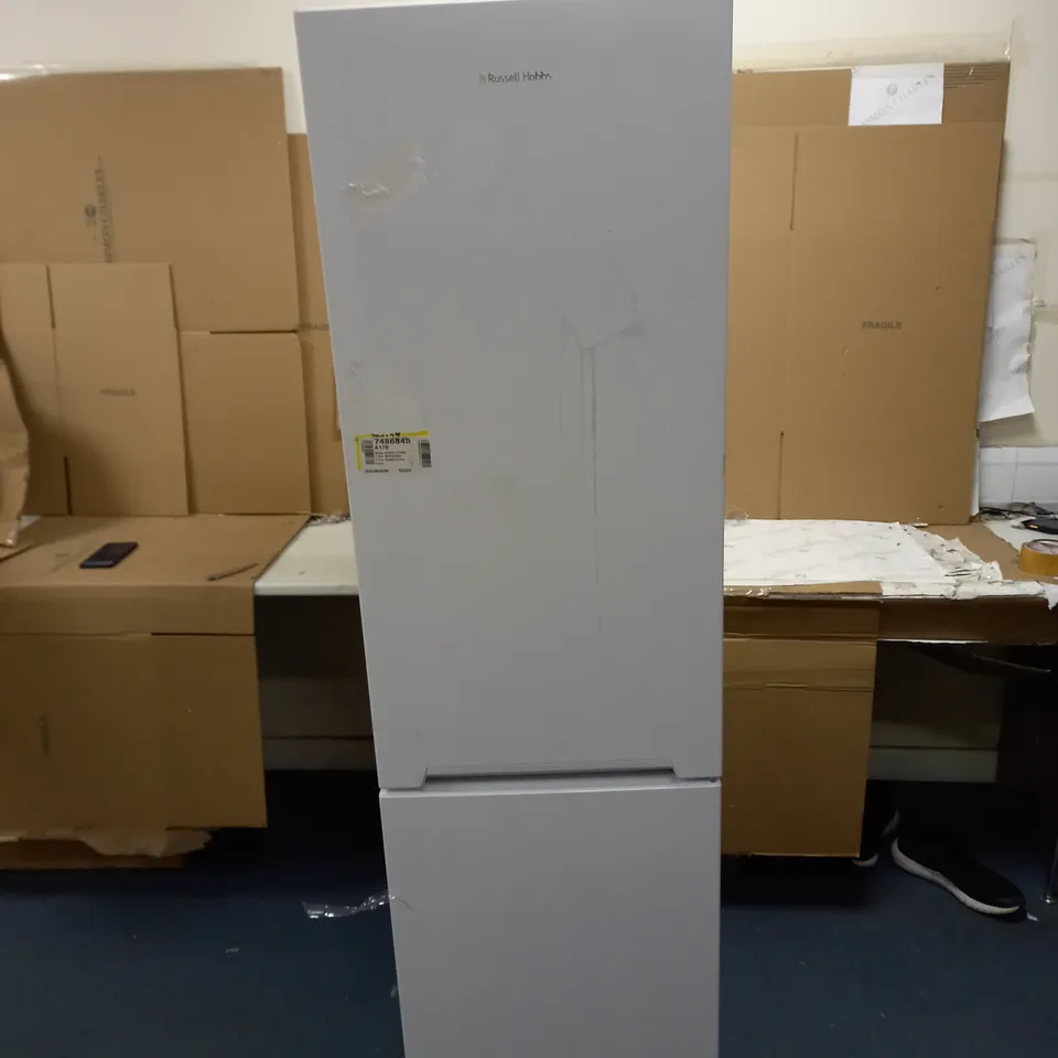 RUSSELL HOBBS 70/30 279L 180CM HIGH FREESTANDING FROST FREE FRIDGE FREEZER