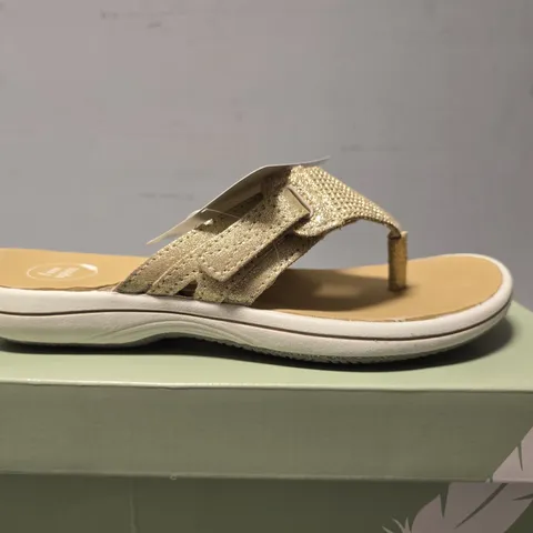 BOXED PAIR OF FREE SPIRIT KELLY SANDALS - SIZE 5