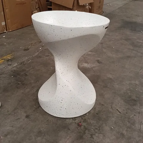 BOXED SIDE TABLE - WHITE/CONCRETE (1 BOX)