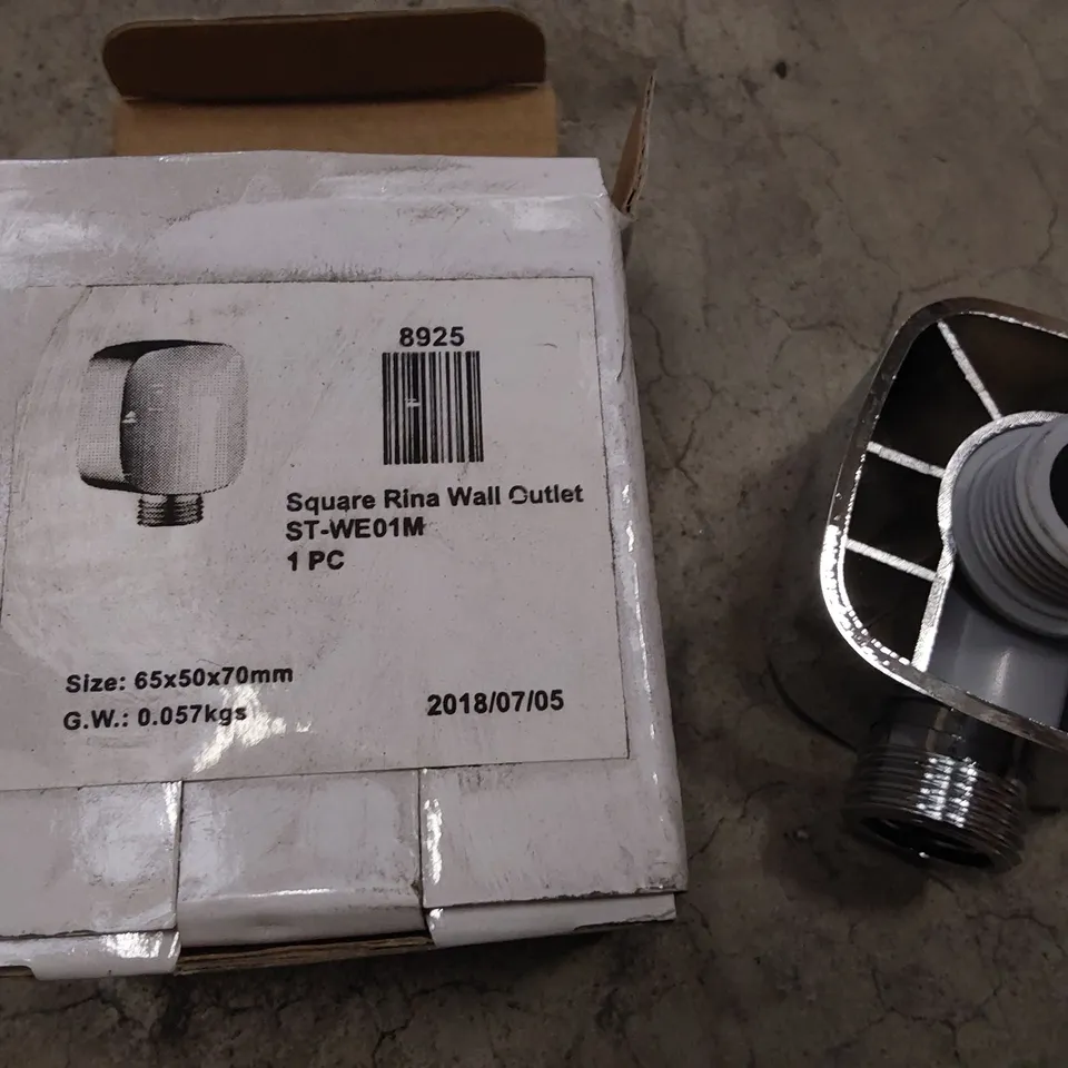 CASE OF APPROXIMATELY 100 SQUARE RINA WALL OUTLETS ST-WE01M