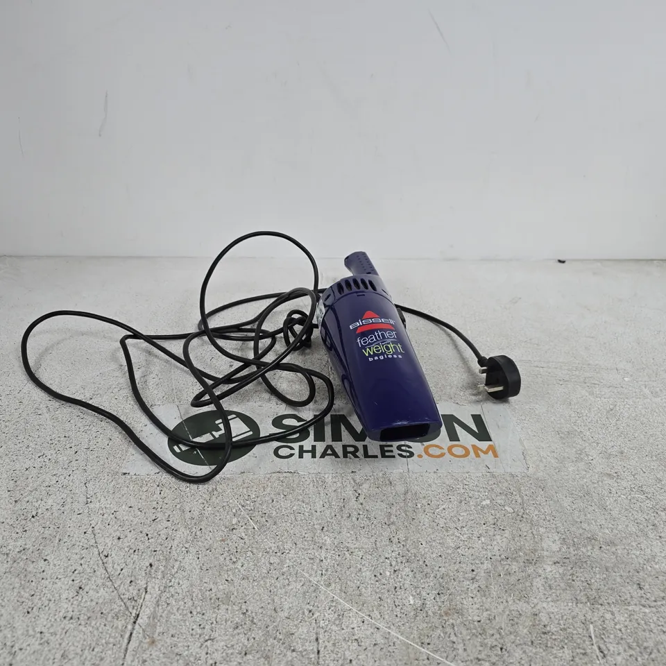BISSELL FEATHER WEIGHT BAGLESS VACUUM UNBOXED