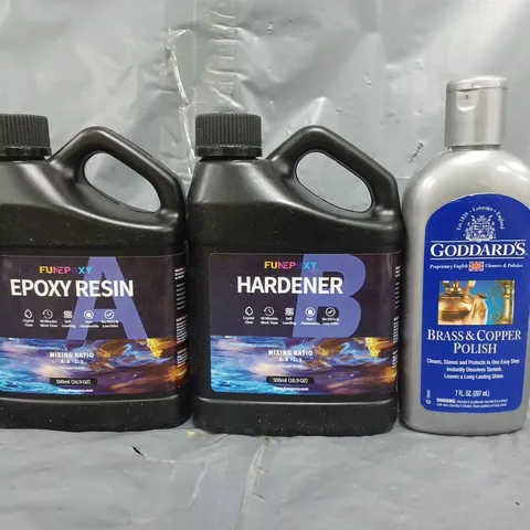 APPROXIMATELY 10 ASSORTED HOUSEHOLD ITEMS TO INCLUDE BRASS & COPPER POLISH, FUNEPOXY HARDENER, ETC - COLLECTION ONLY