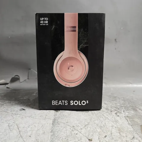 BOXED BEATS SOLO3 WIRELESS HEADPHONES IN PINK