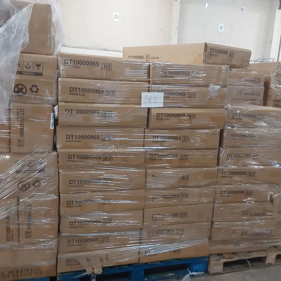 PALLET CONTAINING A LARGE QUANTITY OF DINING TABLE PARTS