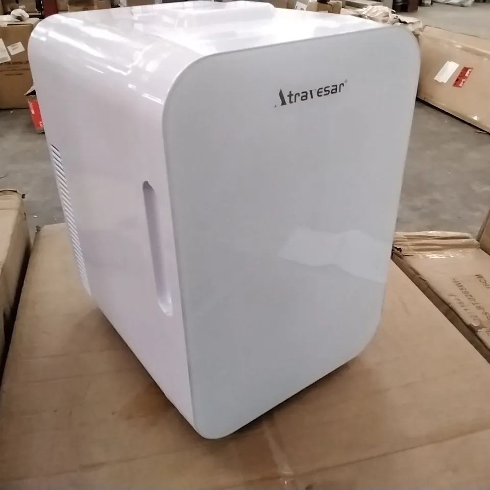 BOXED ATRAVESAR LL-10AL MINI FRIDGE