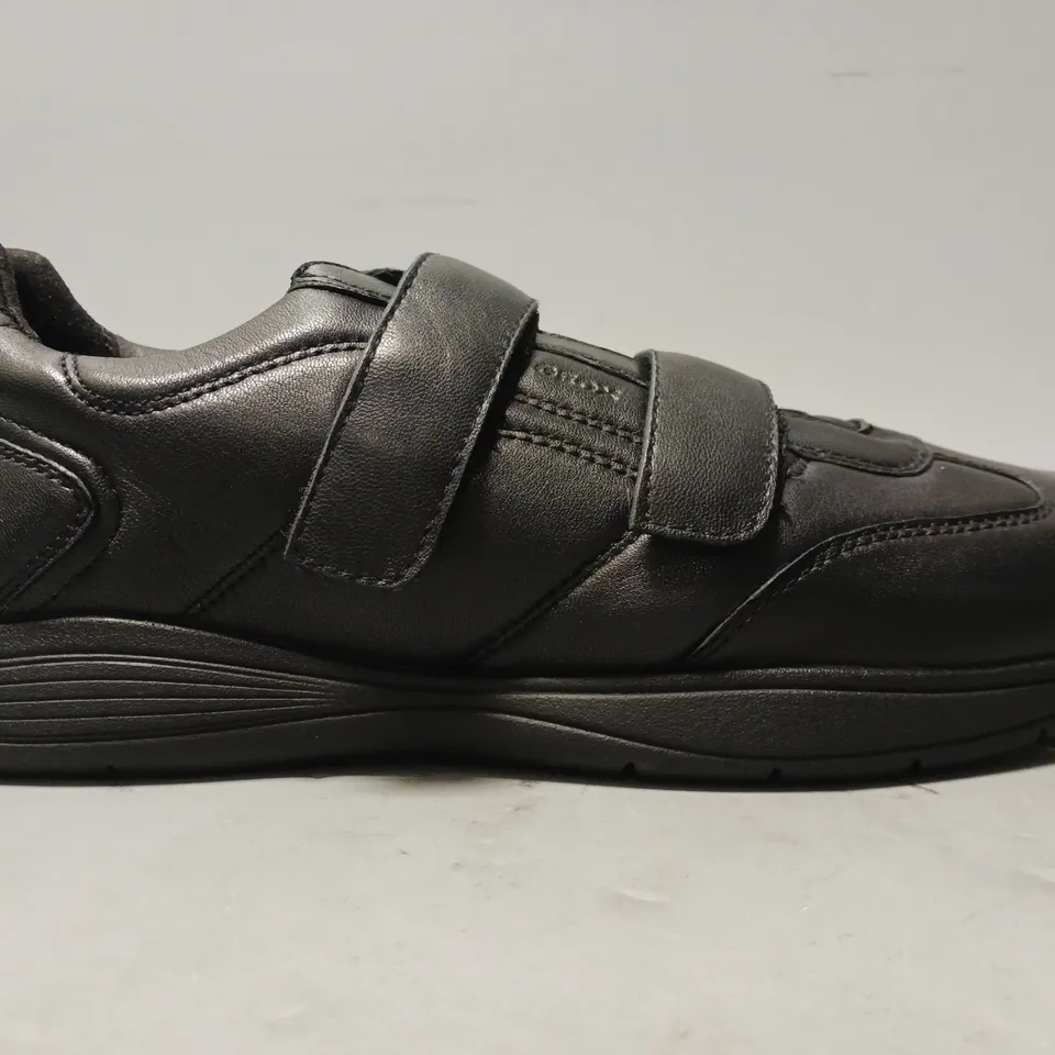 BOXED PAIR OF GEOX U SPHERICA SHOES IN BLACK UK SIZE 10.5