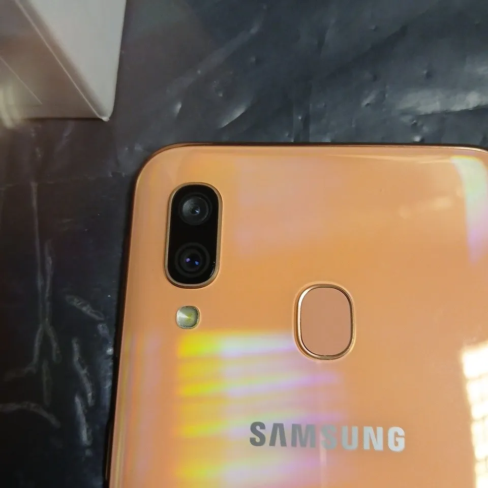 SAMSUNG GALAXY A40 SMARTPHONE – CORAL, 64GB - BOXED
