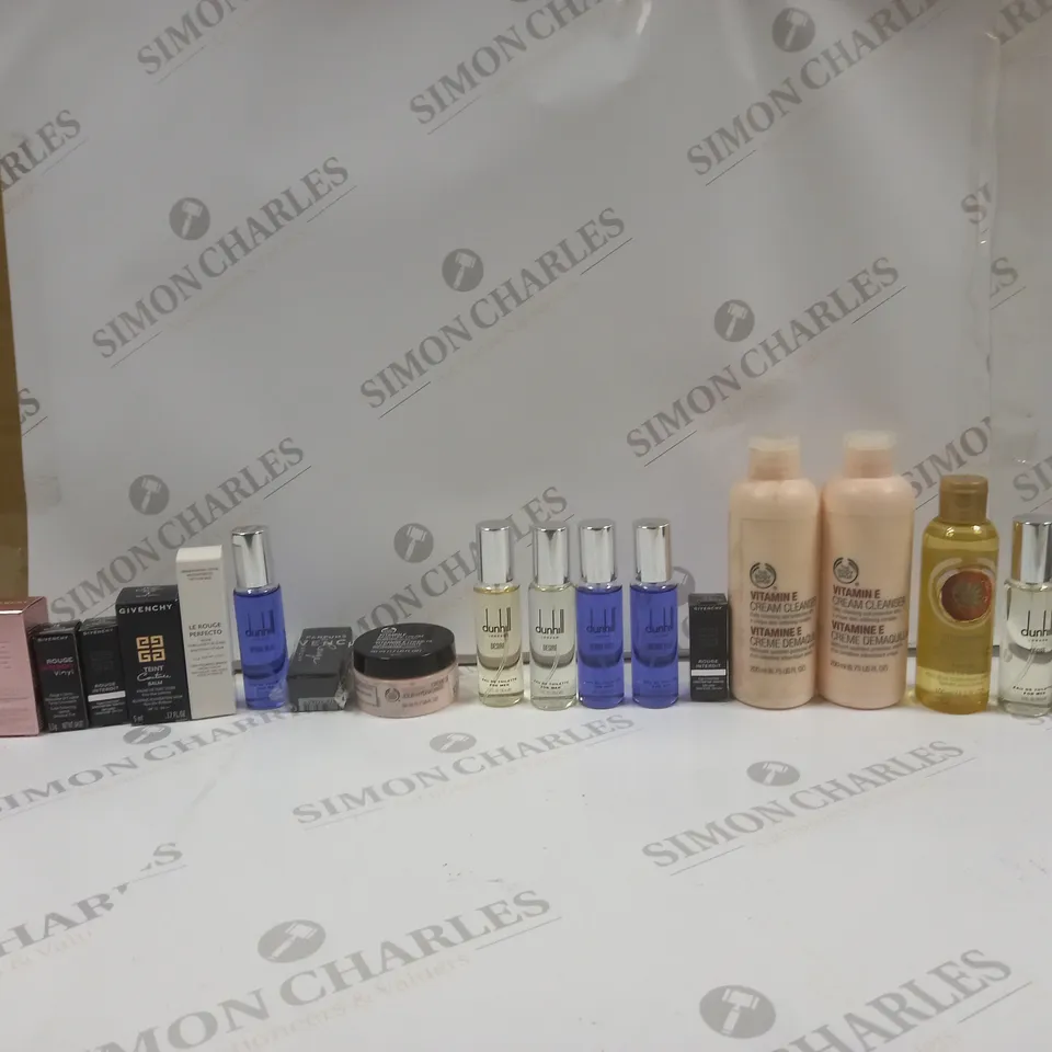 BOX OF APPROX 25 ASSORTED HEALTH AND BEAUTY ITEMS TO INCLUDE - DUNHILL DESIRE, GIVENCHY LE ROUGE PERFECTO, AND THE BODY SHOP VITAMIN E CREAM CLEANSER ETC.