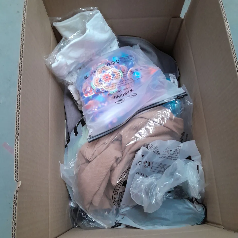BOX TO CONTAIN APPROX 10 X ASSORTED ITEMS OF CLOTHING INCLUDES; DRESSES, SHIRTS ETC 