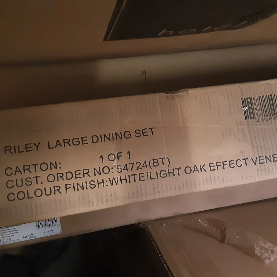BOXED RILEY WHITE/LIGHT OAK EFFECT VENEER LARGE DINING SET (1 BOX ONLY)